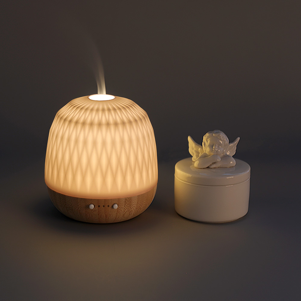 Luca-ECO_Friendly_Bamboo_Base_Ultrasonic_Diffuser_With_Warm_Yellow_Light-.jpg