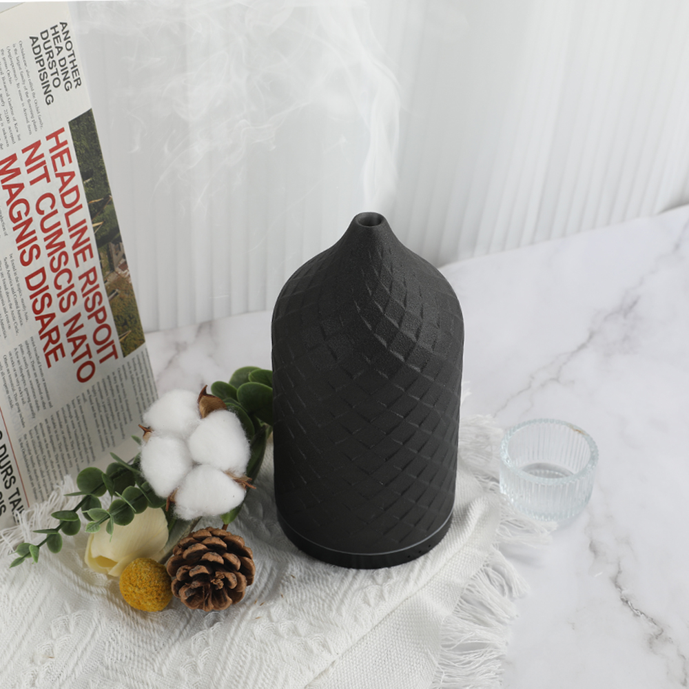 Hiro-ABS_Base_Ceramic_Cover_Aromatherapy_Diffuser_with_Light-4.jpg